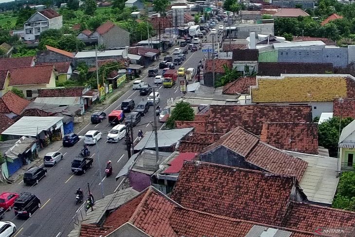 Jalur arteri Jombang padat H+1
