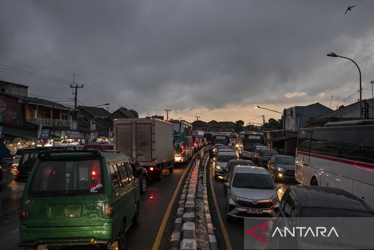 Arus balik H+3 di jalur Nagreg