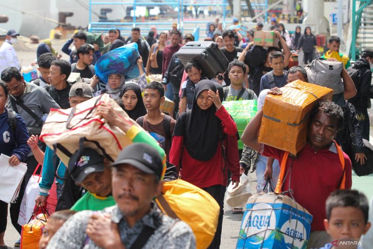 Arus balik di Pelabuhan Tanjung Perak Surabaya