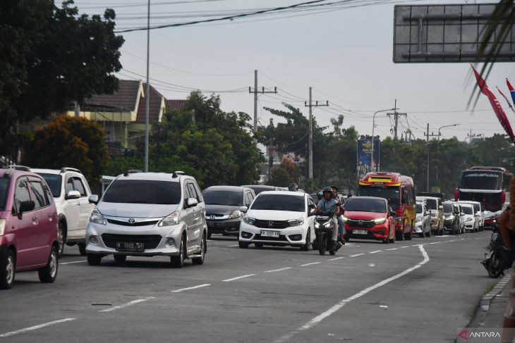 Arus balik H+5 Lebaran di Madiun