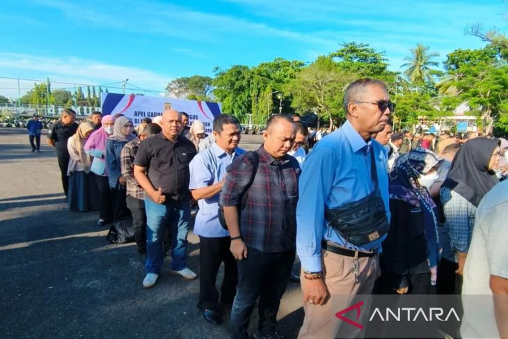 Pegawai sekretariat DPRD Banjarbaru ikuti halal bihalal bersama Pj wali kota