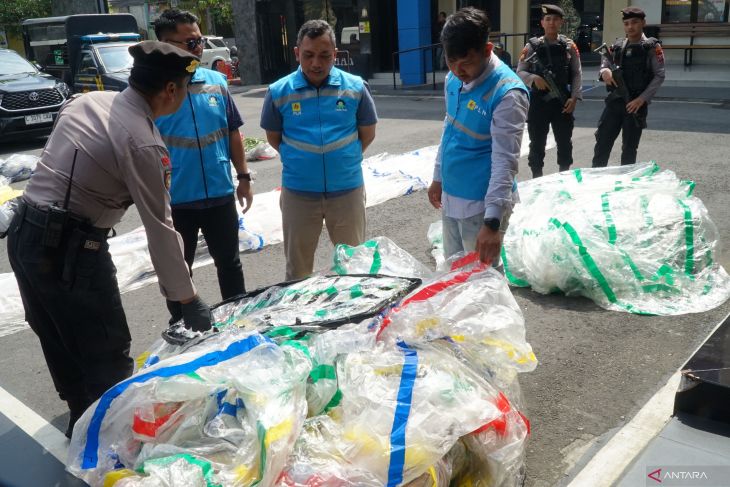 Penyitaan balon udara di Tulungagung