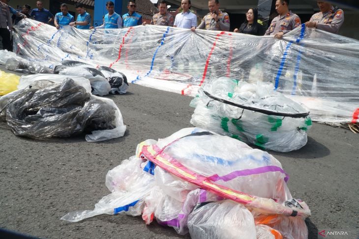 Penyitaan balon udara di Tulungagung