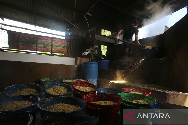 FOTO - Industri tempe terdampak kenaikan kedelai impor Amerika