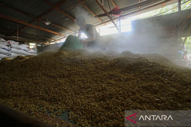 FOTO - Industri tempe terdampak kenaikan kedelai impor Amerika