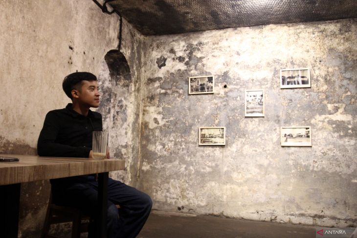 Kafe dalam bungker peninggalan Belanda di Malang