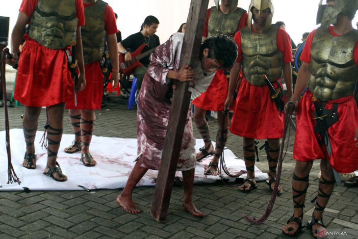 Visualisasi jalan salib di Malang