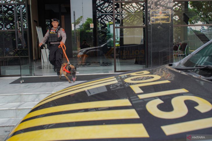 Pengamanan Ibadah Jumat Agung di Lumajang