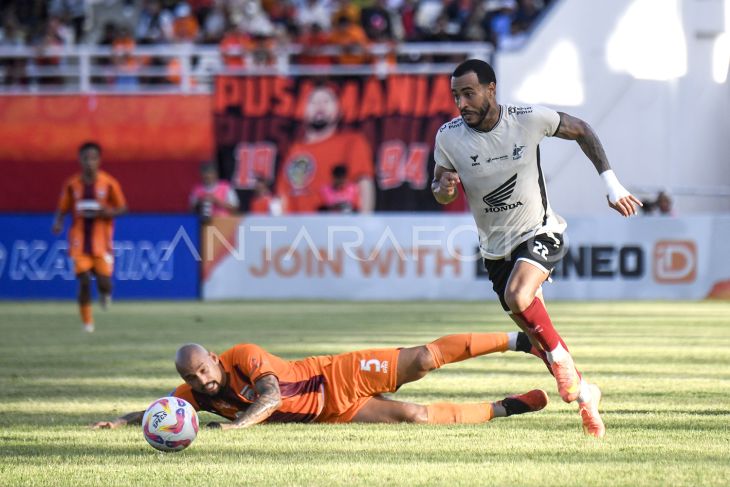 Borneo FC Samarinda lawan PSM Makassar