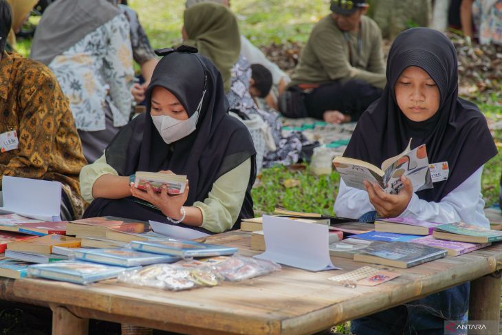Peringatan Hari Kartini di Lumajang