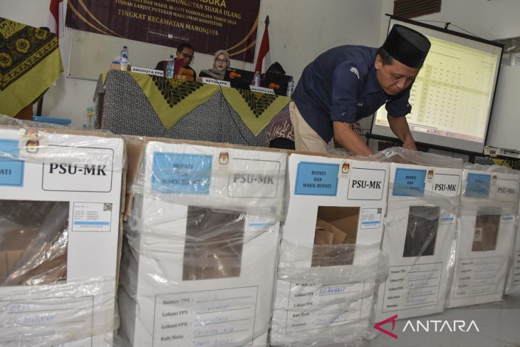 Rekapitulasi hasil pemungutan suara ulang Pilkada Tasikmalaya
