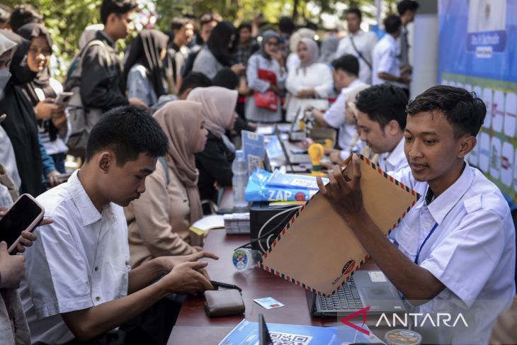 Jumlah angkatan kerja di Indonesia