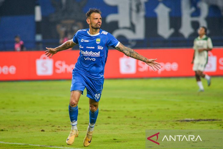 Gol indah Tyronne Del Pino bawa Persib Bandung taklukkan PSS Sleman 3-0