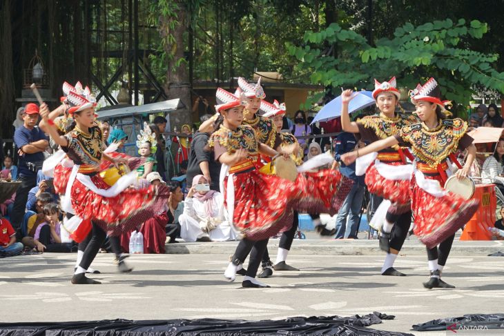Peringatan Hari Tari se-Dunia di Tulungagung 