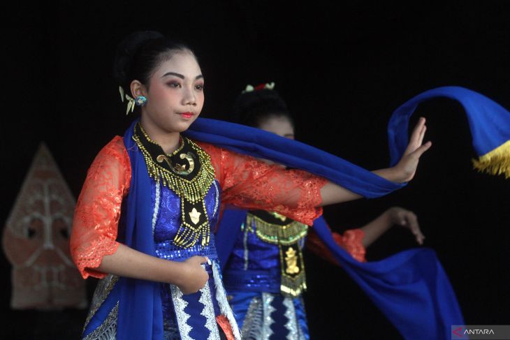 Pagelaran hari tari di Malang