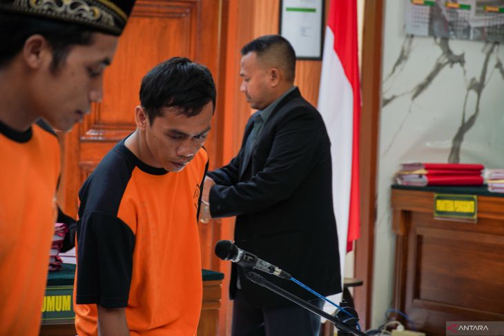 Sidang putusan terdakwa kasus ganja TNBTS