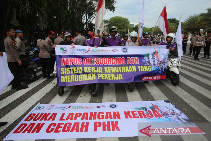 FOTO - Aksi May Day di Banda Aceh