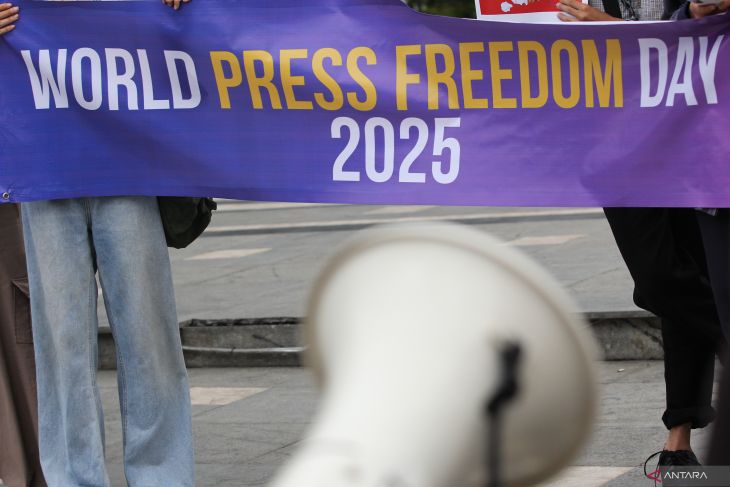 Aksi peringati Hari Kebebasan Pers Sedunia