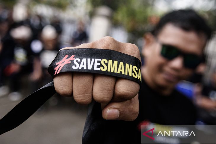 Aksi dukungan untuk SMA Negeri 1 Bandung