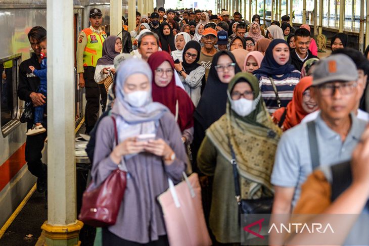 Jumlah perjalanan kereta api DAOP 2 Bandung
