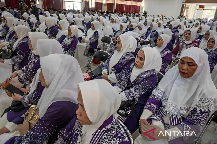 Calon haji Sulteng mulai masuk asrama haji pada 15 Mei