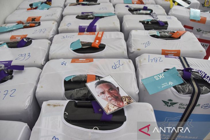 Pemberangkatan koper jemaah calon haji di Ciamis