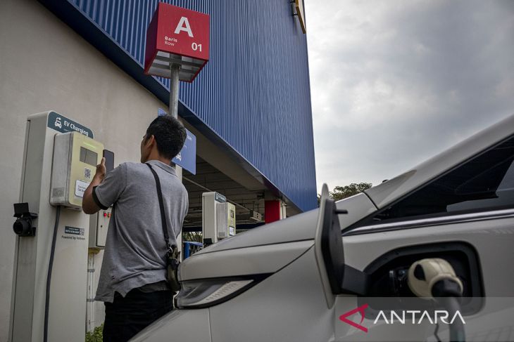 Target 9 juta kendaraan listrik beredar di Indonesia