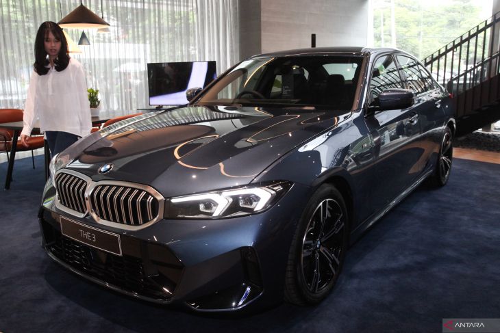 Pembukaan BMW Astra Surabaya Retail Next