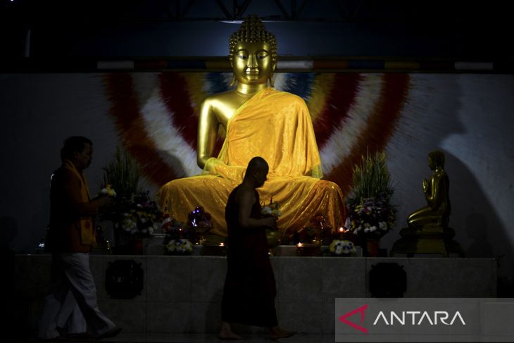 Perayaan Waisak di Wihara Dhammaphala Tangerang