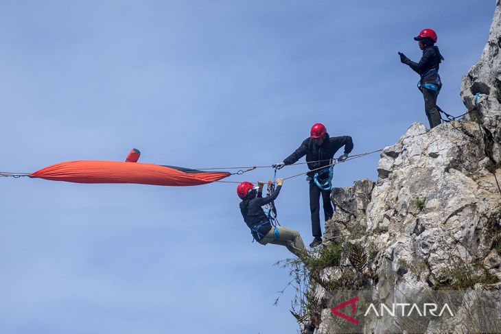 Wisata Hammock di Kabupaten Bandung Barat