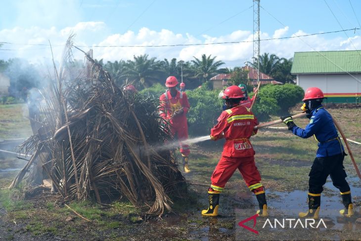 Kunjungan kerja Menteri LH di Kalbar