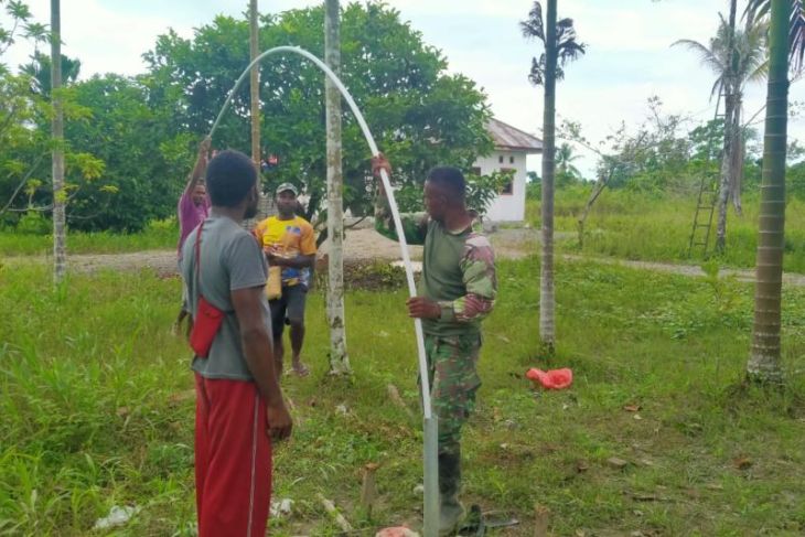 Kodim 1710 Mimika wujudkan akses air bersih bagi warga Kampung Iwaka