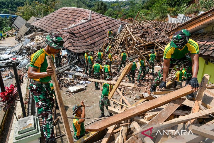 Longsor di Nagreg Kabupaten Bandung