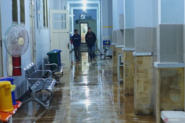 Dampak bencana banjir dan longsor Trenggalek