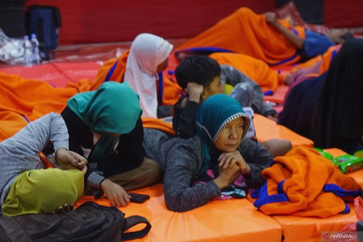 Dampak bencana banjir dan longsor Trenggalek