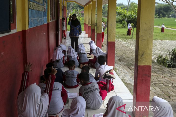 Sekolah kekurangan ruang kelas di Pandeglang