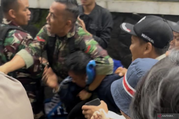 Aksi copet warnai masak besar Bobon Santoso untuk Bobotoh Persib Bandung