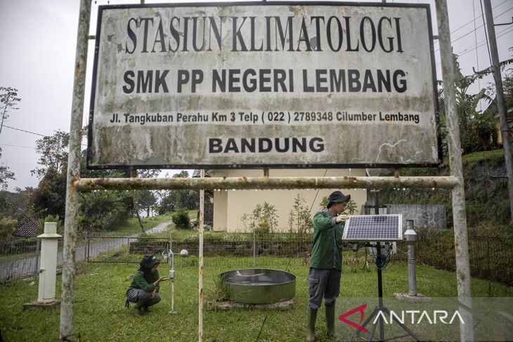 Penerapan digitalisasi pertanian dengan IoT di SMK