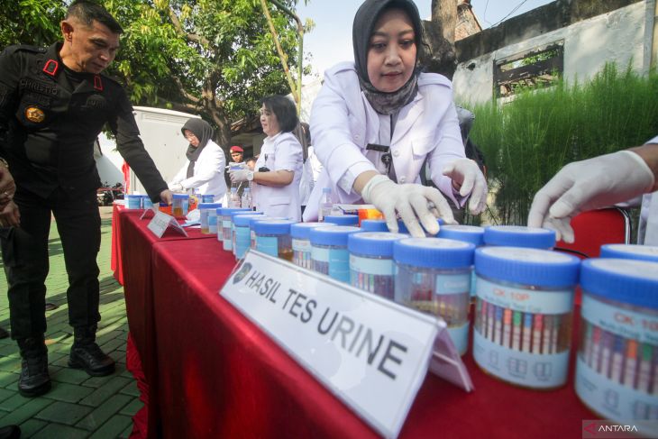 Tes urine petugas Lapas dan Rutan