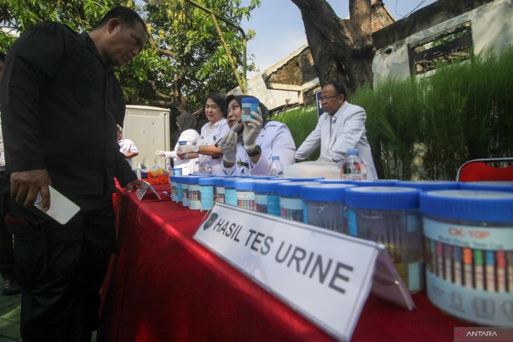 Tes urine petugas Lapas dan Rutan