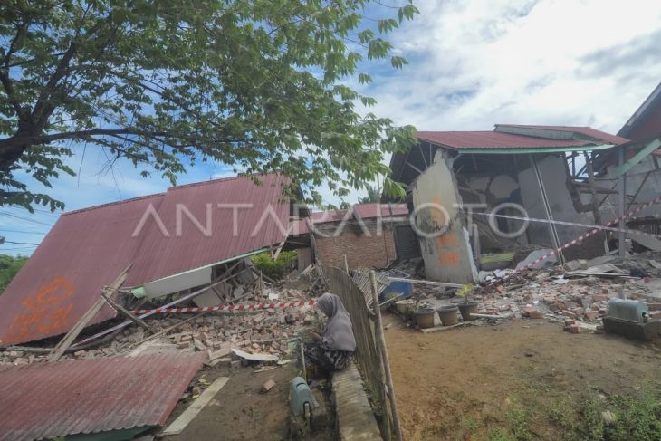 Dampak gempa bumi magnitudo 6,3 di Bengkulu