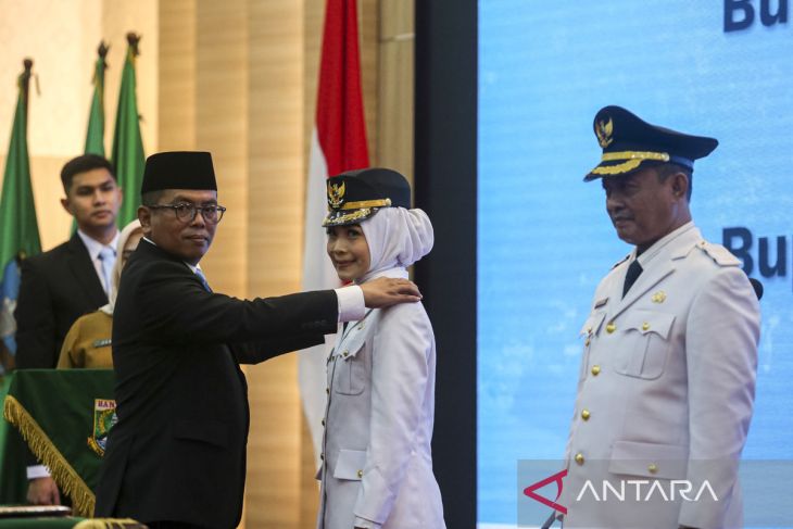 Pelantikan Bupati dan Wakil Bupati Kabupaten Serang