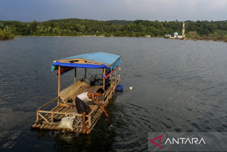 Target suplai air Waduk Karian