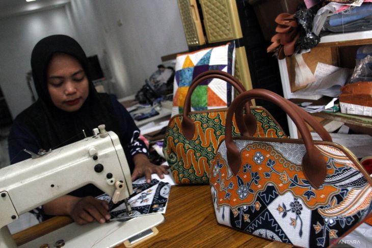 Peluang ekspor dari bisnis upcycling kain wastra di Malang