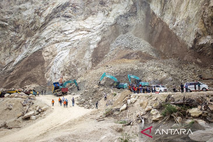 Longsor galian C di Cirebon