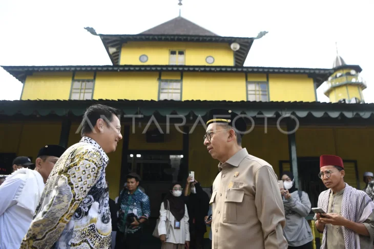 Menteri Kebudayaan kunjungi masjid Shiratal Mustaqiem
