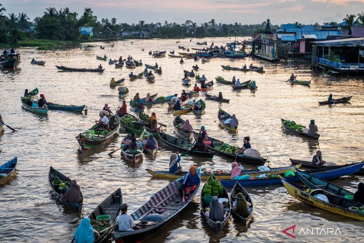 Situs Geopark Meratus Pasar Terapung Lok Baintan