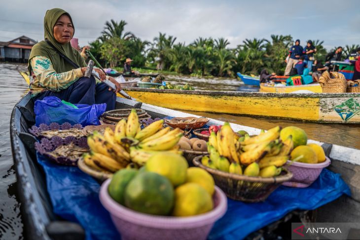 Situs Geopark Meratus Pasar Terapung Lok Baintan