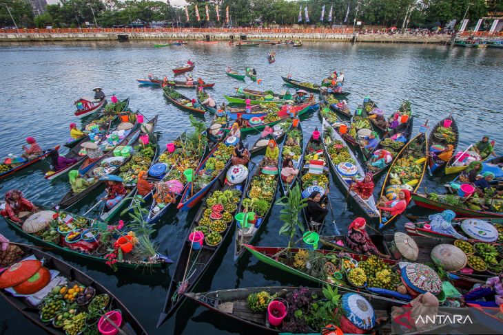 Situs Geopark Meratus Pasar Terapung Lok Baintan