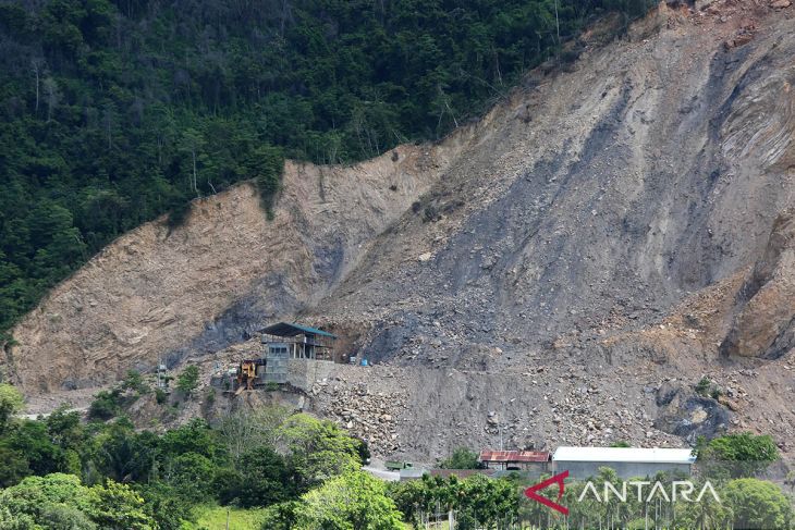 FOTO - Penambangan galian C berpotensi longsor di Aceh Besar